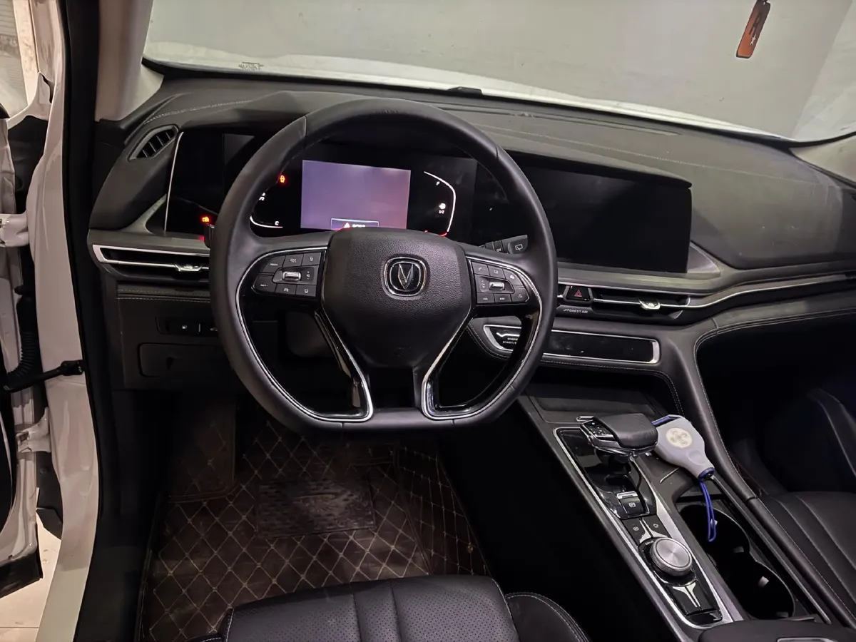 2021 ChangAn CS75 Plus 1.5T 178HP L4 6AT,autocango,china used car exporter,china ev exporter,chinese used car exporter,chinese used ev exporter