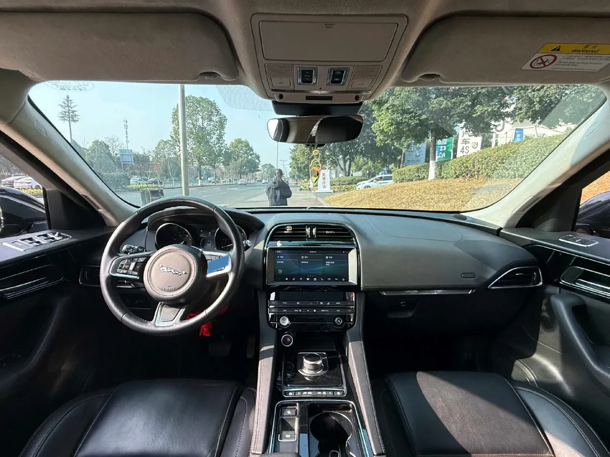 2020 Jaguar F-PACE 2.0T 250HP L4 8AT,autocango,china used car exporter,china ev exporter,chinese used car exporter,chinese used ev exporter