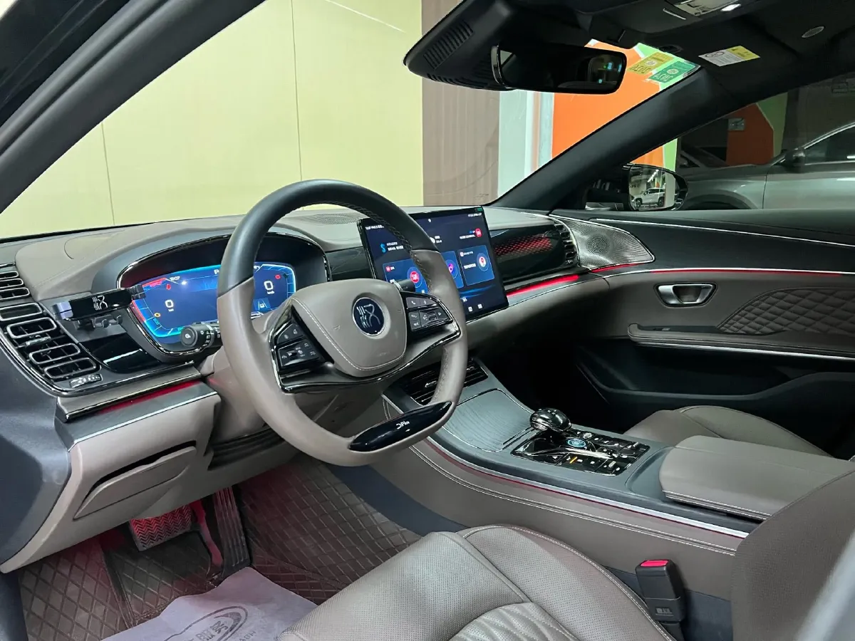 2022 Volkswagen Tiguan L 2.0T 186HP L4 7DCT,autocango,china used car exporter,china ev exporter,chinese used car exporter,chinese used ev exporter