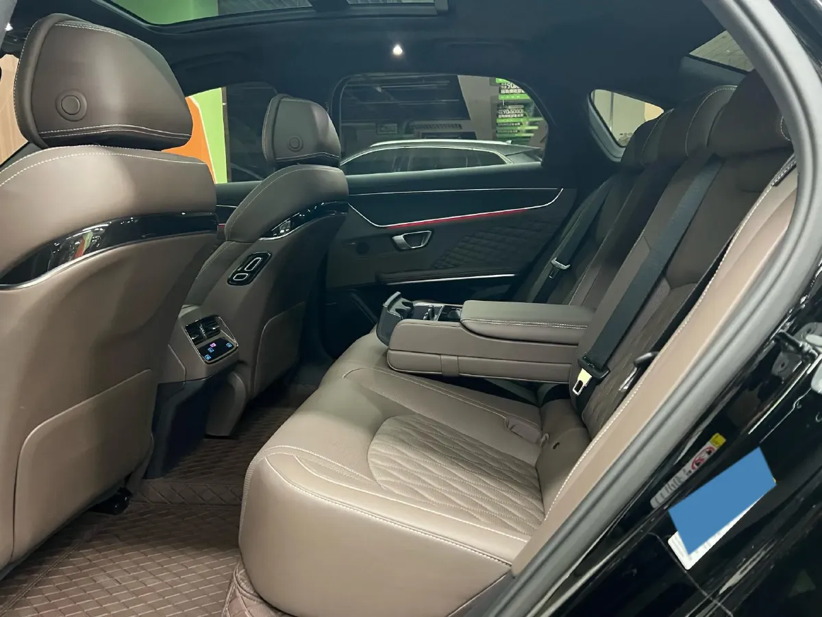 2022 Volkswagen Tiguan L 2.0T 186HP L4 7DCT,autocango,china used car exporter,china ev exporter,chinese used car exporter,chinese used ev exporter