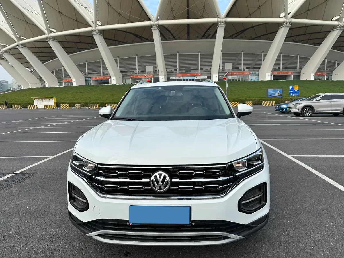 2019 Jeep Cherokee 2.0T 234HP L4 9AT,autocango,china used car exporter,china ev exporter,chinese used car exporter,chinese used ev exporter