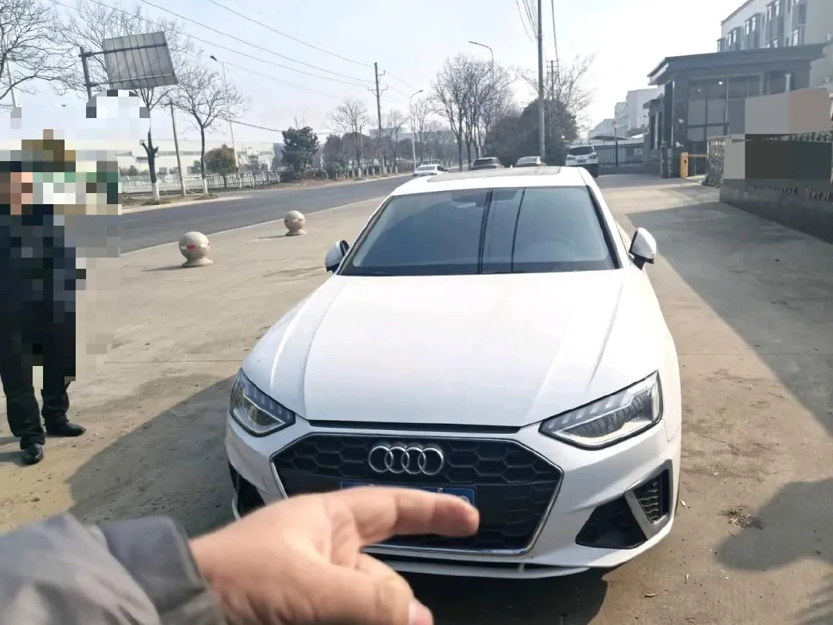 2024 Audi A4L 2.0T 190HP L4 7DCT,autocango,china used car exporter,china ev exporter,chinese used car exporter,chinese used ev exporter
