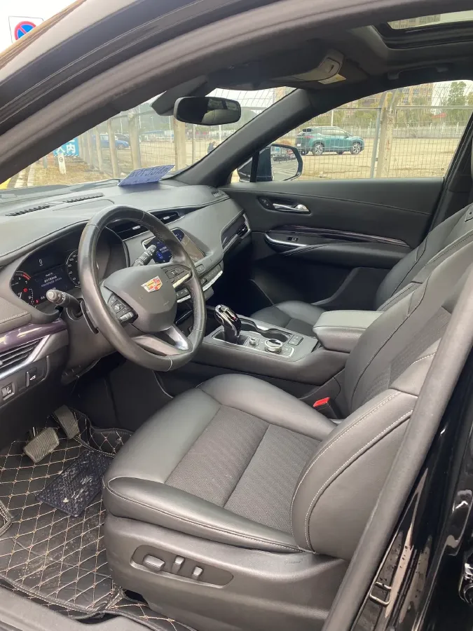 2021 Cadillac XT4 2.0T 237HP L4 9AT,autocango,china used car exporter,china ev exporter,chinese used car exporter,chinese used ev exporter