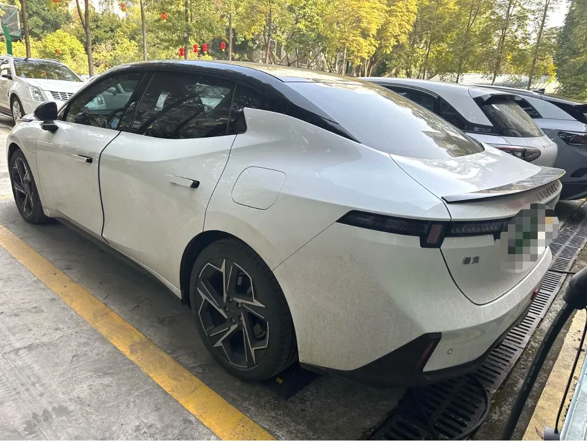 2024 LYNK&CO 07 EM-P 1.5T 163HP L4 3DHT PHEV 18.99KWH,autocango,china used car exporter,china ev exporter,chinese used car exporter,chinese used ev exporter