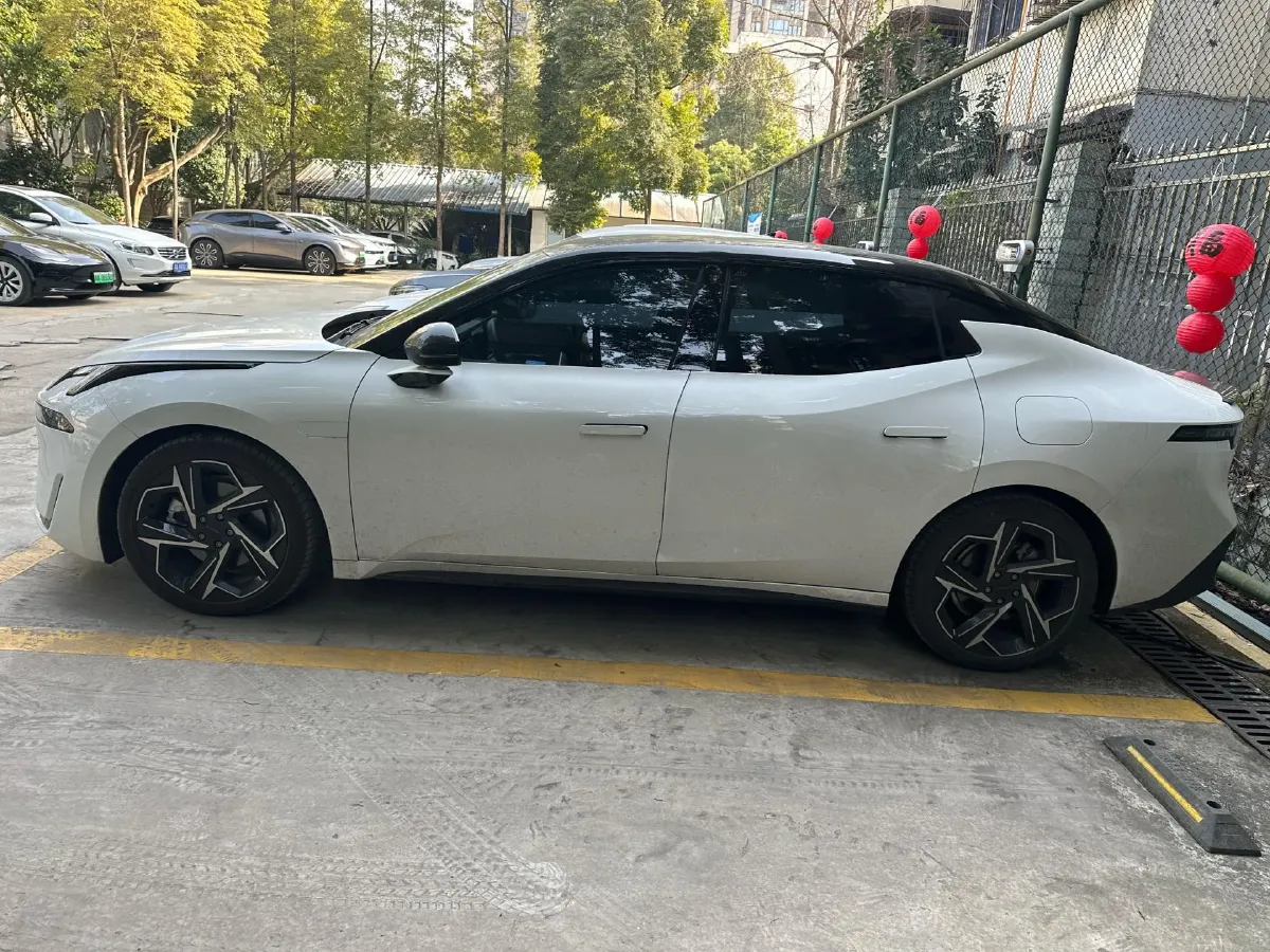 2024 LYNK&CO 07 EM-P 1.5T 163HP L4 3DHT PHEV 18.99KWH,autocango,china used car exporter,china ev exporter,chinese used car exporter,chinese used ev exporter