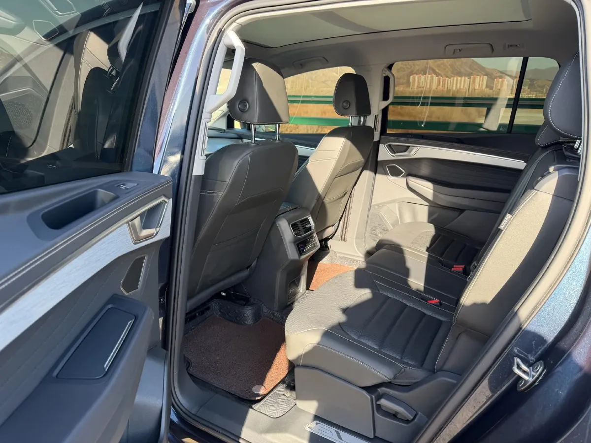 2021 Volkswagen Talagon 2.0T 220HP L4 7DCT,autocango,china used car exporter,china ev exporter,chinese used car exporter,chinese used ev exporter