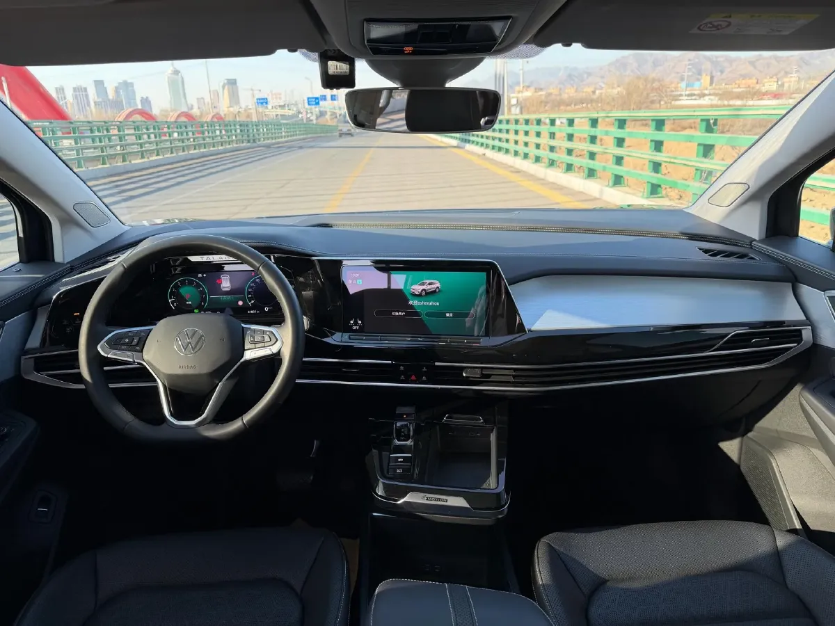 2021 Volkswagen Talagon 2.0T 220HP L4 7DCT,autocango,china used car exporter,china ev exporter,chinese used car exporter,chinese used ev exporter