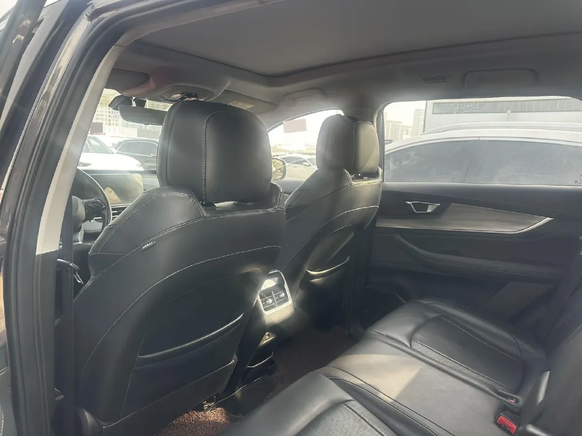 2022 ChangAn CS75 Plus 1.5T 178HP L4 6AT,autocango,china used car exporter,china ev exporter,chinese used car exporter,chinese used ev exporter