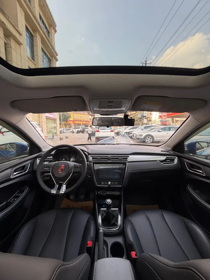 2019 Roewe i5 1.5L 120HP L4 5MT,autocango,china used car exporter,china ev exporter,chinese used car exporter,chinese used ev exporter