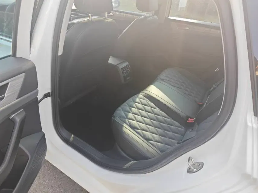 2023 Volkswagen Sagitar 1.2T 116HP L4 7DCT,autocango,china used car exporter,china ev exporter,chinese used car exporter,chinese used ev exporter