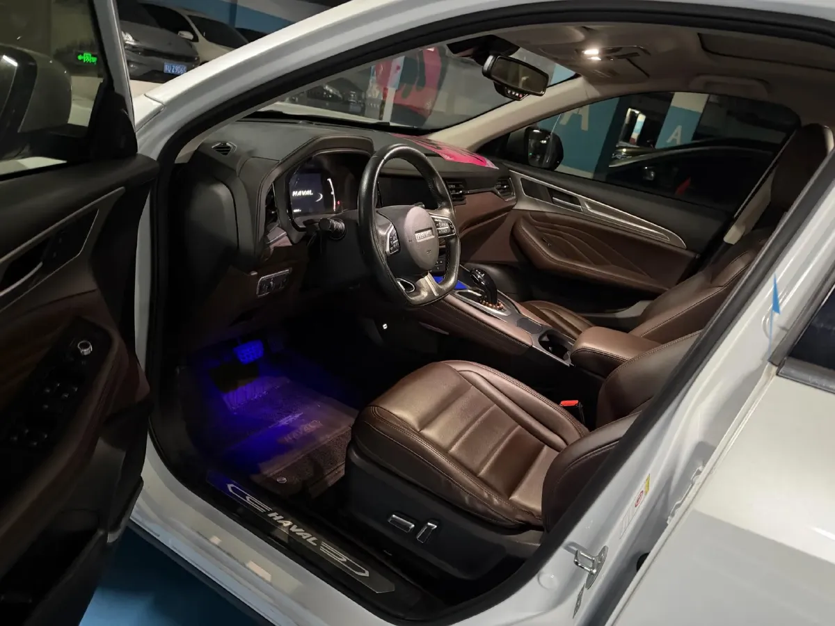 2020 Haval F7 2.0T 224HP L4 7DCT,autocango,china used car exporter,china ev exporter,chinese used car exporter,chinese used ev exporter