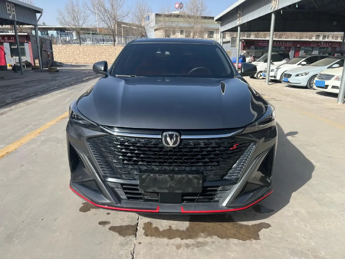 2024 ChangAn X5 PLUS 1.5T 188HP L4 7DCT,autocango,china used car exporter,china ev exporter,chinese used car exporter,chinese used ev exporter