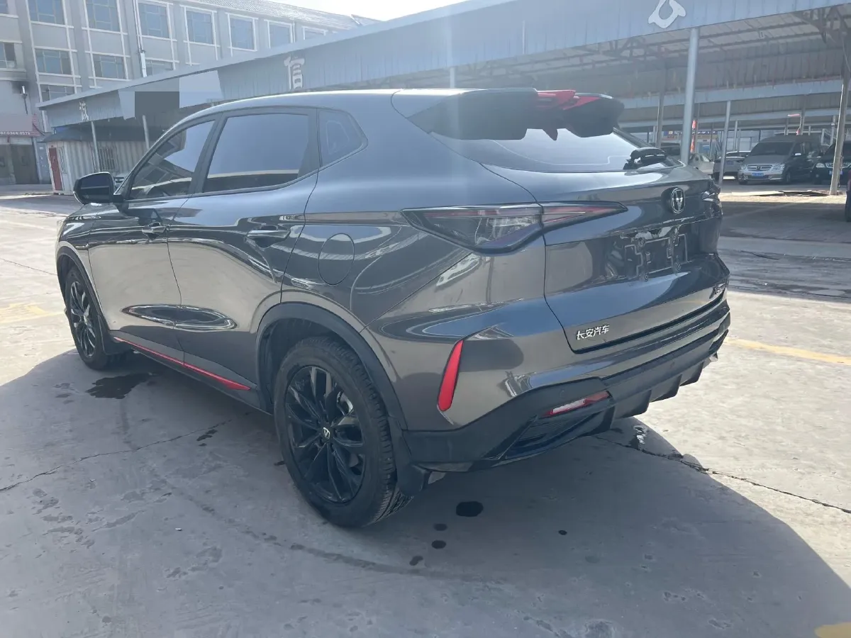 2024 ChangAn X5 PLUS 1.5T 188HP L4 7DCT,autocango,china used car exporter,china ev exporter,chinese used car exporter,chinese used ev exporter