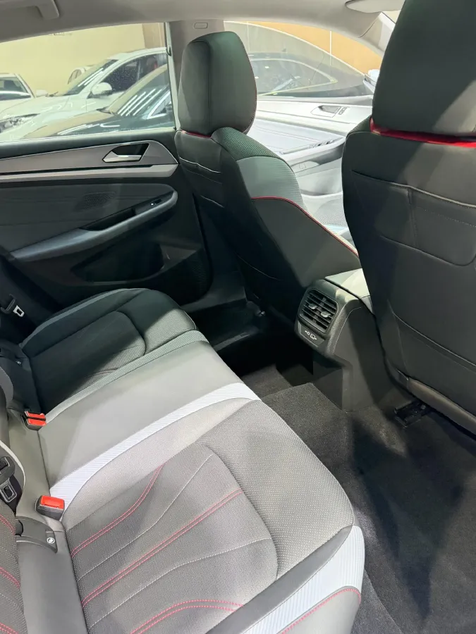 2022 Jetour DASHING i-DM 1.5T 156HP L4 3DHT PHEV 19.27KWH,autocango,china used car exporter,china ev exporter,chinese used car exporter,chinese used ev exporter