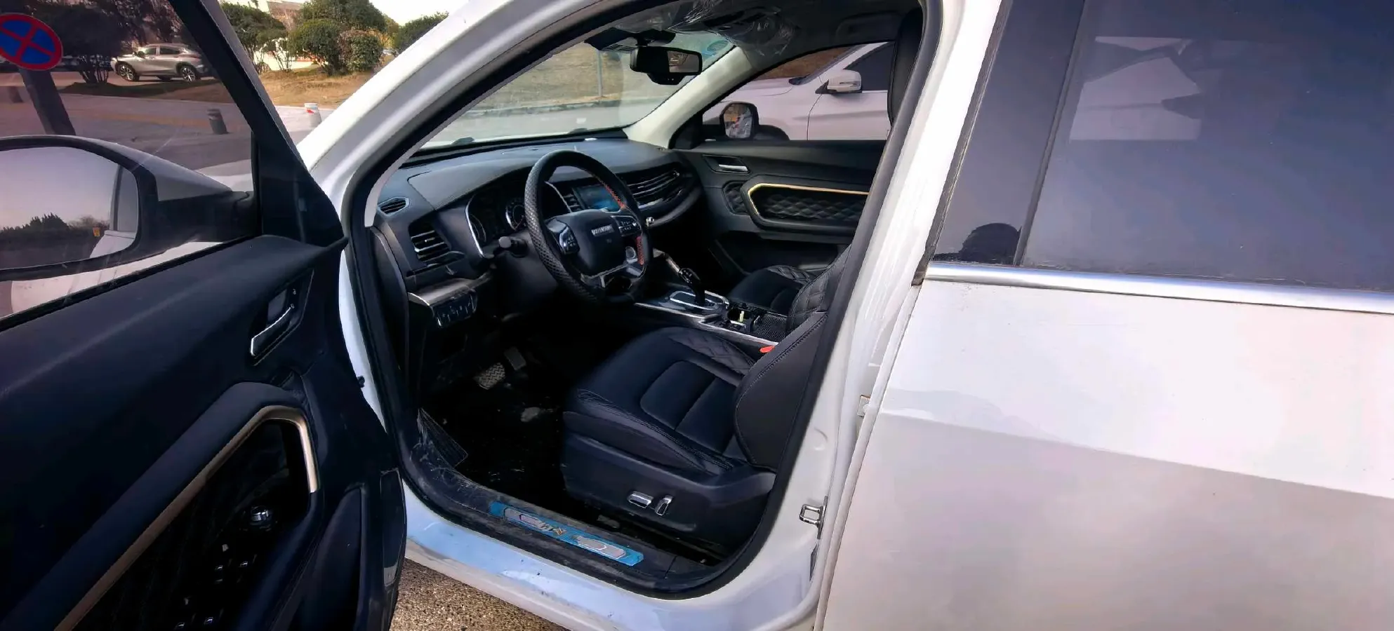 2020 Haval H6 1.5T 169HP L4 7DCT,autocango,china used car exporter,china ev exporter,chinese used car exporter,chinese used ev exporter