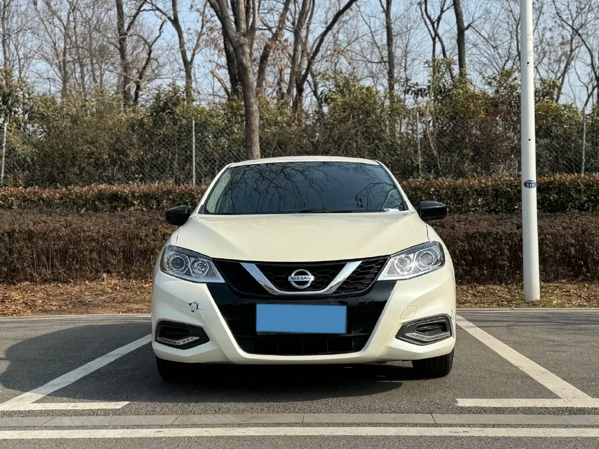 2021 Nissan Tiida 1.6L 122HP L4 CVT,autocango,china used car exporter,china ev exporter,chinese used car exporter,chinese used ev exporter