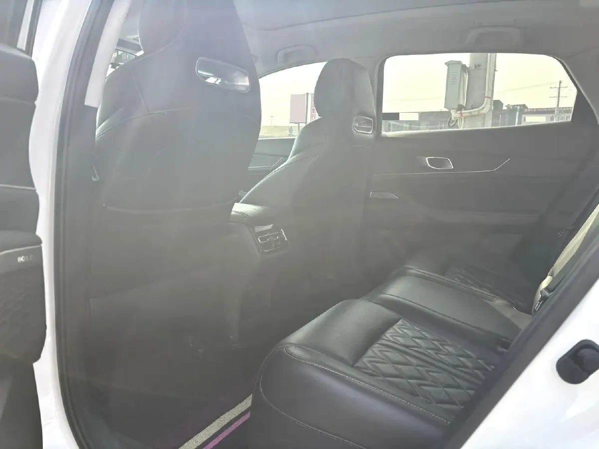 2021 ChangAn UNI-K 2.0T 233HP L4 8AT,autocango,china used car exporter,china ev exporter,chinese used car exporter,chinese used ev exporter