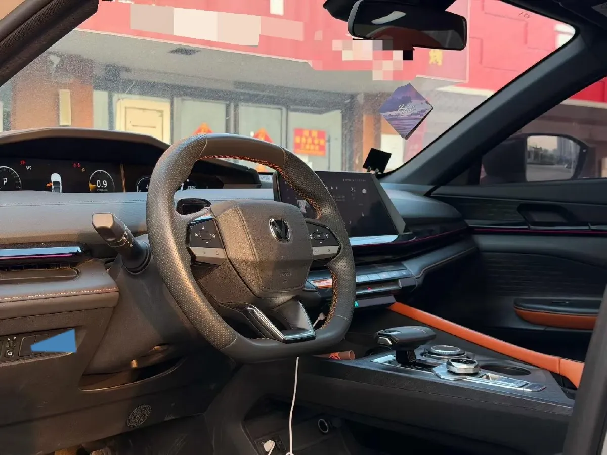 2022 ChangAn UNI-V 1.5T 188HP L4 7DCT,autocango,china used car exporter,china ev exporter,chinese used car exporter,chinese used ev exporter