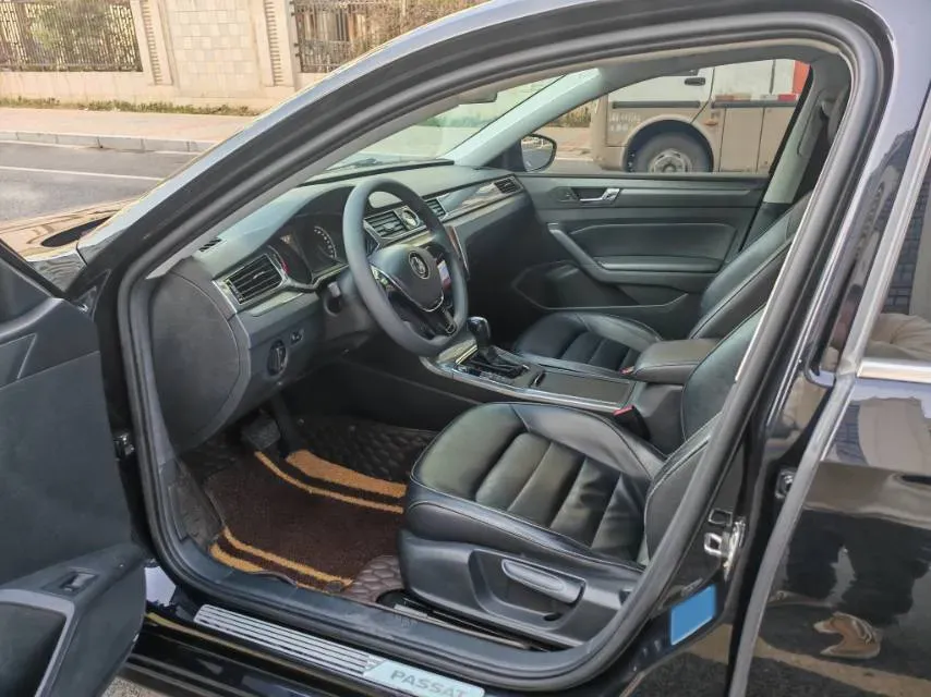 2017 Volkswagen Passat 1.8T 180HP L4 7DCT,autocango,china used car exporter,china ev exporter,chinese used car exporter,chinese used ev exporter