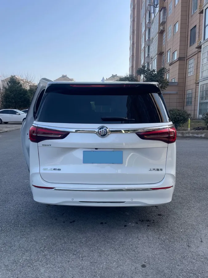 2022 Buick GL8 2.0T 237HP L4 9AT,autocango,china used car exporter,china ev exporter,chinese used car exporter,chinese used ev exporter
