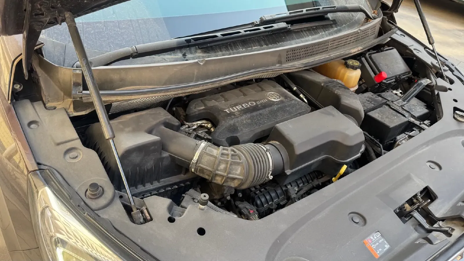 2022 Buick GL8 2.0T 237HP L4 9AT,autocango,china used car exporter,china ev exporter,chinese used car exporter,chinese used ev exporter