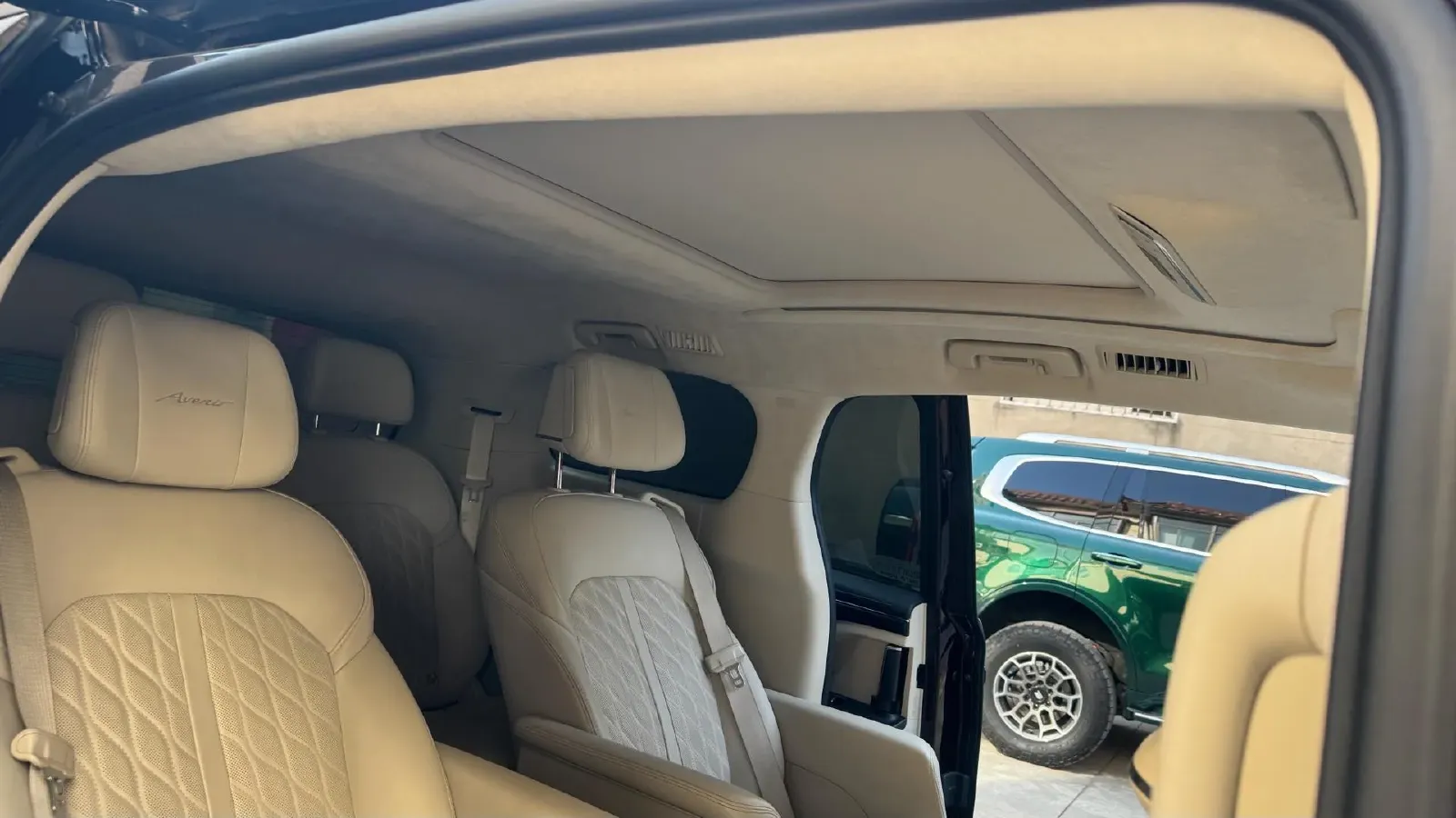 2022 Buick GL8 2.0T 237HP L4 9AT,autocango,china used car exporter,china ev exporter,chinese used car exporter,chinese used ev exporter