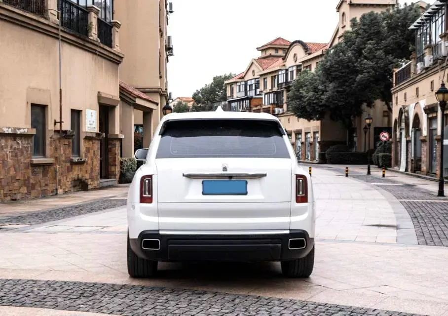2018 Rolls-Royce Cullinan 6.7T 571HP V12 8AT,autocango,china used car exporter,china ev exporter,chinese used car exporter,chinese used ev exporter