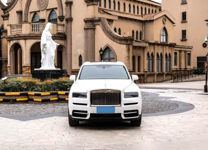 2018 Rolls-Royce Cullinan 6.7T 571HP V12 8AT,autocango,china used car exporter,china ev exporter,chinese used car exporter,chinese used ev exporter