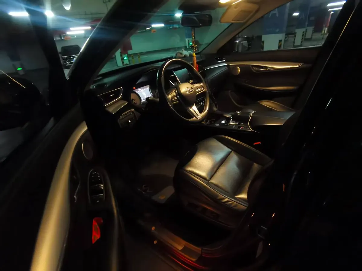 2018 Mitsubishi Pajero 3.0L 174HP V6 5AT,autocango,china used car exporter,china ev exporter,chinese used car exporter,chinese used ev exporter