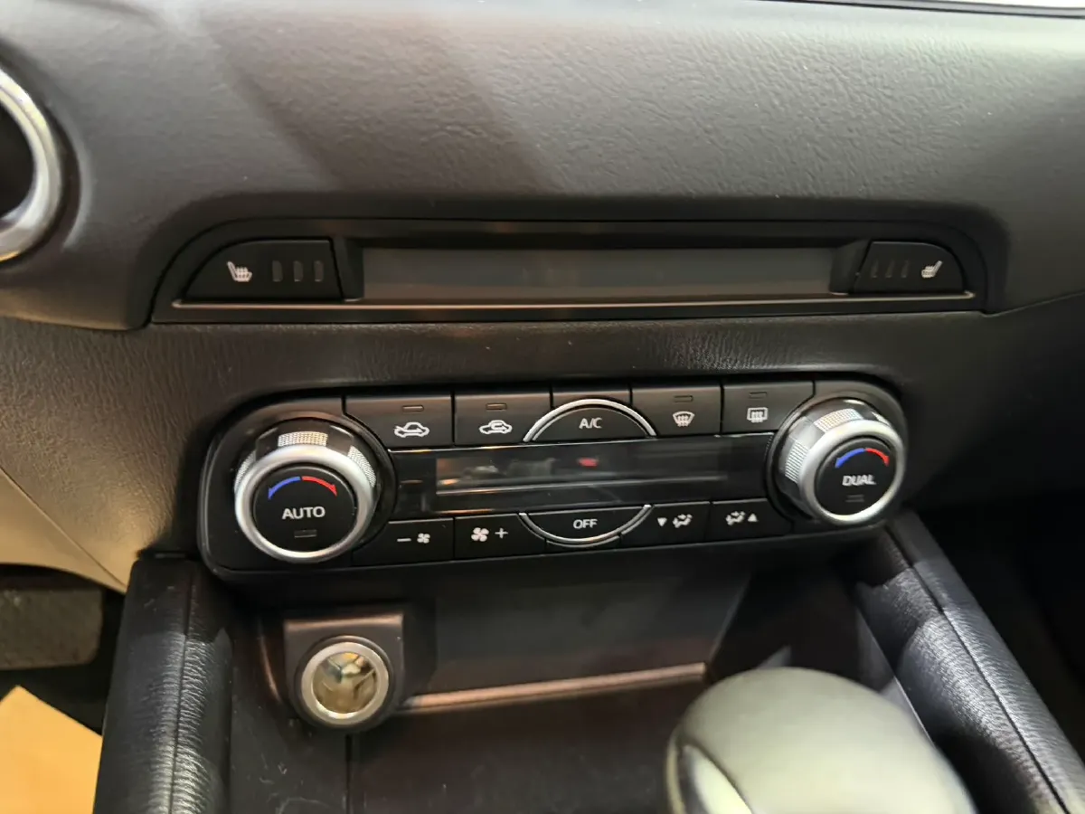 2022 MAXUS XinTu V90 2.0T 150HP L4 6AT,autocango,china used car exporter,china ev exporter,chinese used car exporter,chinese used ev exporter