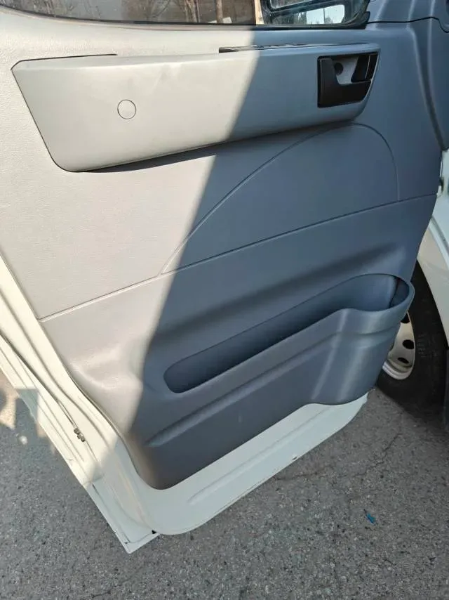 2021 MAXUS XinTu V80 2.0T 127HP L4 6MT,autocango,china used car exporter,china ev exporter,chinese used car exporter,chinese used ev exporter