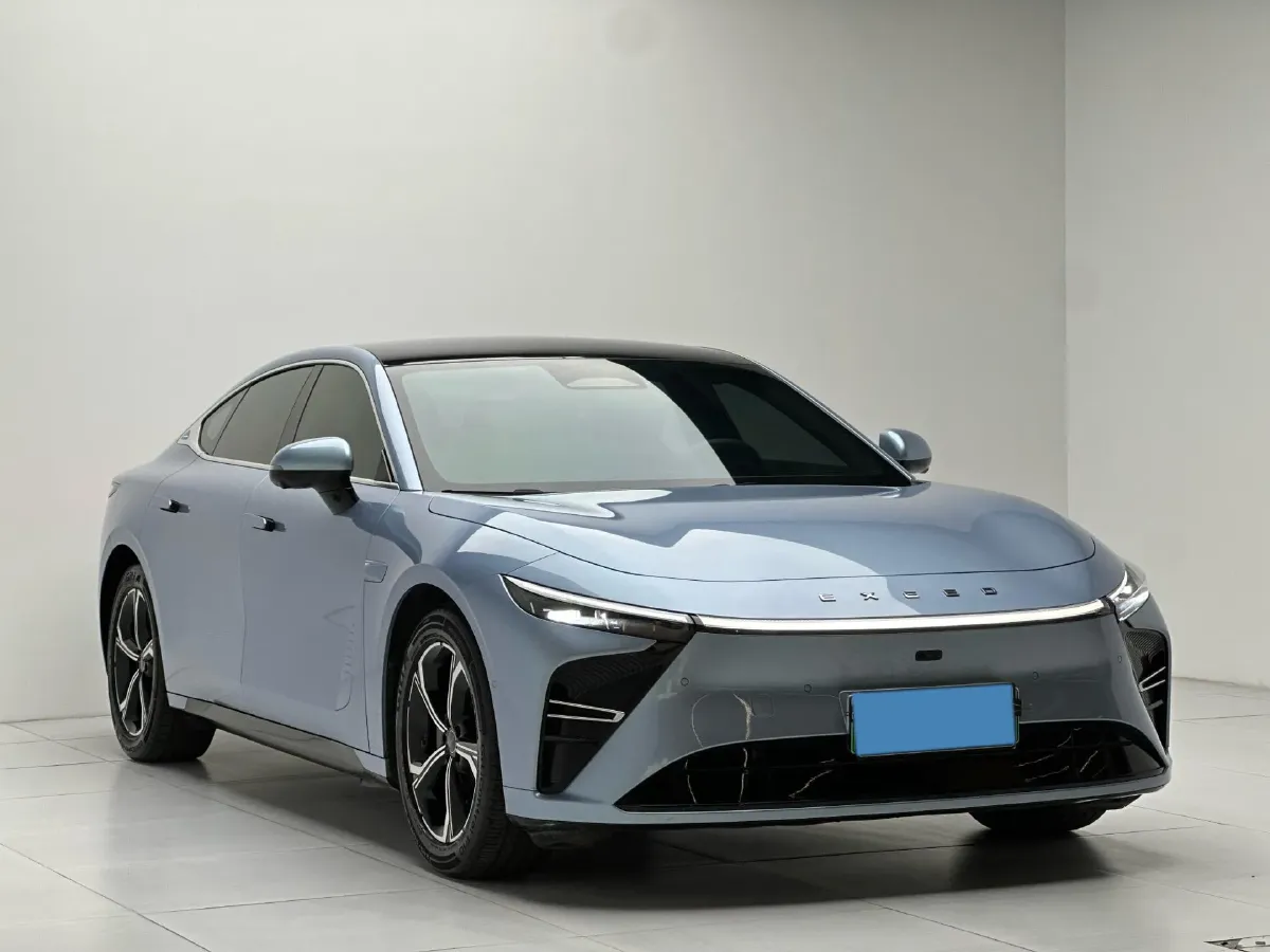 2024 Jaguar E-PACE 1.5T 200HP L3 8AT,autocango,china used car exporter,china ev exporter,chinese used car exporter,chinese used ev exporter