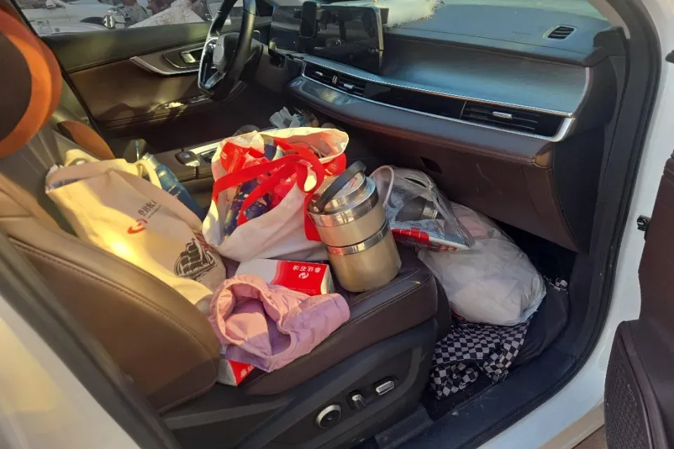 2024 Chery Tiggo 8 PRO 2.0T 254HP L4 7DCT,autocango,china used car exporter,china ev exporter,chinese used car exporter,chinese used ev exporter