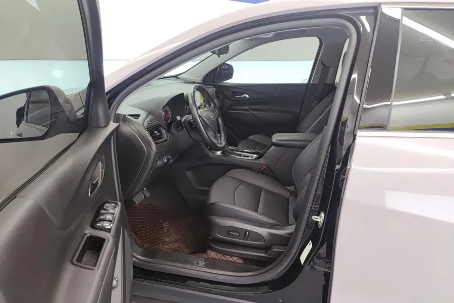 2021 Chevrolet Equinox 1.5T 169HP L4 6AT,autocango,china used car exporter,china ev exporter,chinese used car exporter,chinese used ev exporter