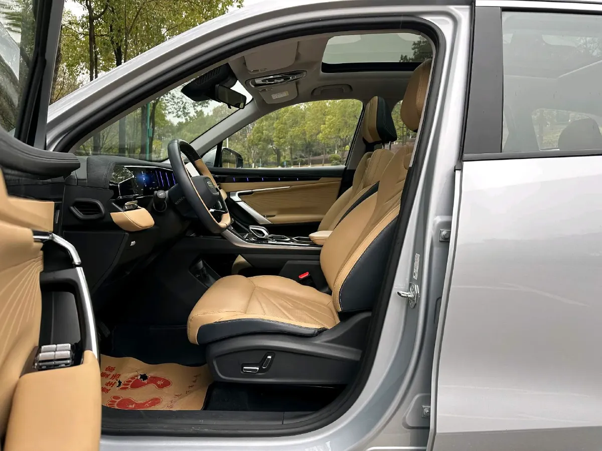 2023 Geely StarRay 1.5T 181HP L4 7DCT,autocango,china used car exporter,china ev exporter,chinese used car exporter,chinese used ev exporter