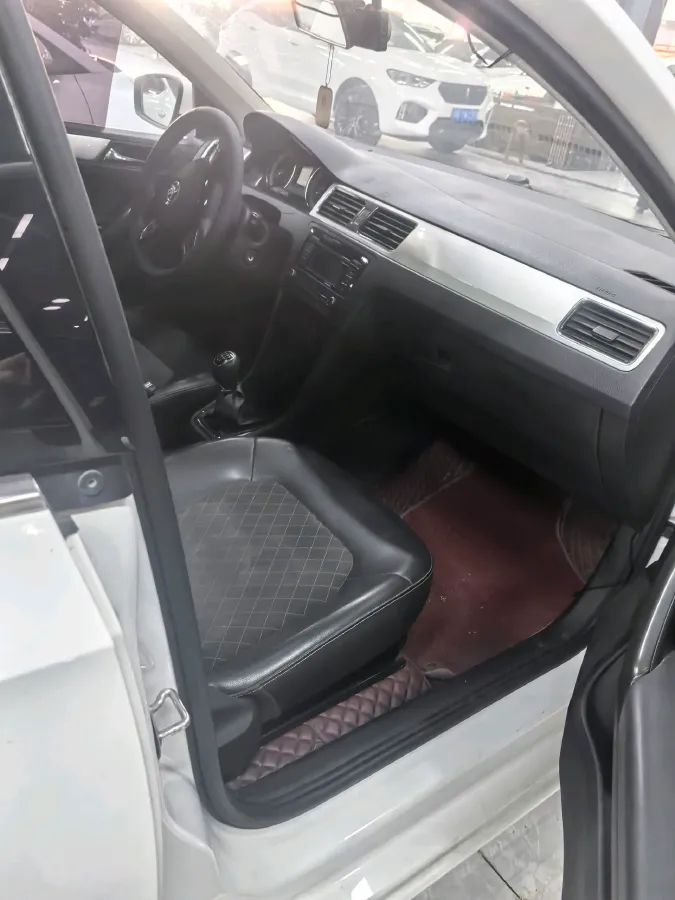 2019 SWM G01 1.5T 156HP L4 6MT,autocango,china used car exporter,china ev exporter,chinese used car exporter,chinese used ev exporter