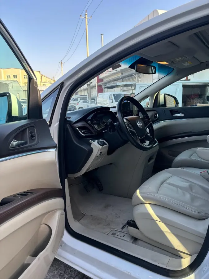 2021 Buick GL8 2.0T 237HP L4 9AT,autocango,china used car exporter,china ev exporter,chinese used car exporter,chinese used ev exporter
