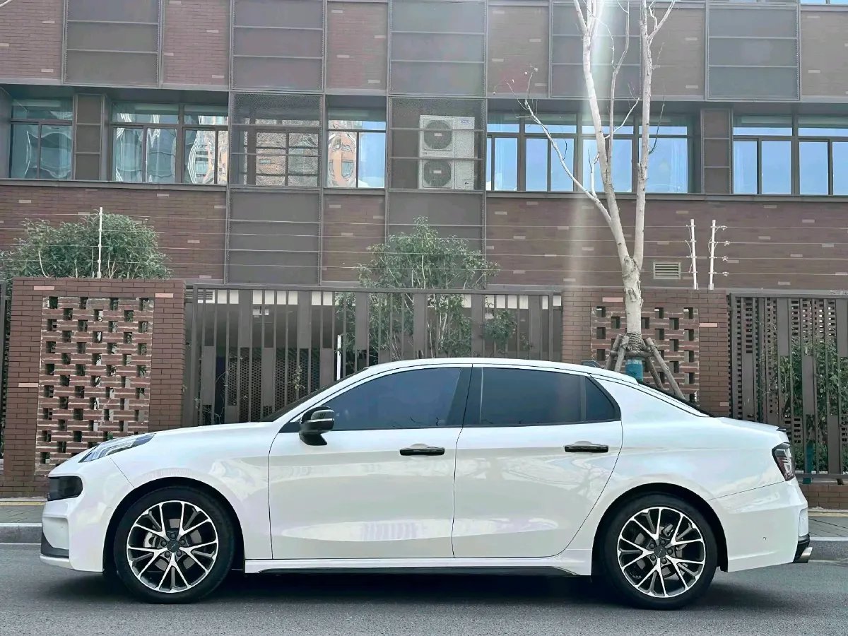 2022 LYNK&CO 03 1.5T 180HP L3 7DCT,autocango,china used car exporter,china ev exporter,chinese used car exporter,chinese used ev exporter