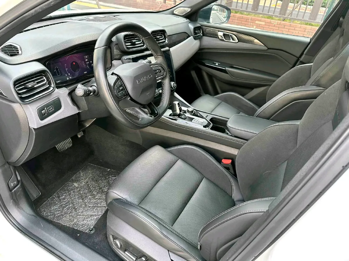 2022 LYNK&CO 03 1.5T 180HP L3 7DCT,autocango,china used car exporter,china ev exporter,chinese used car exporter,chinese used ev exporter