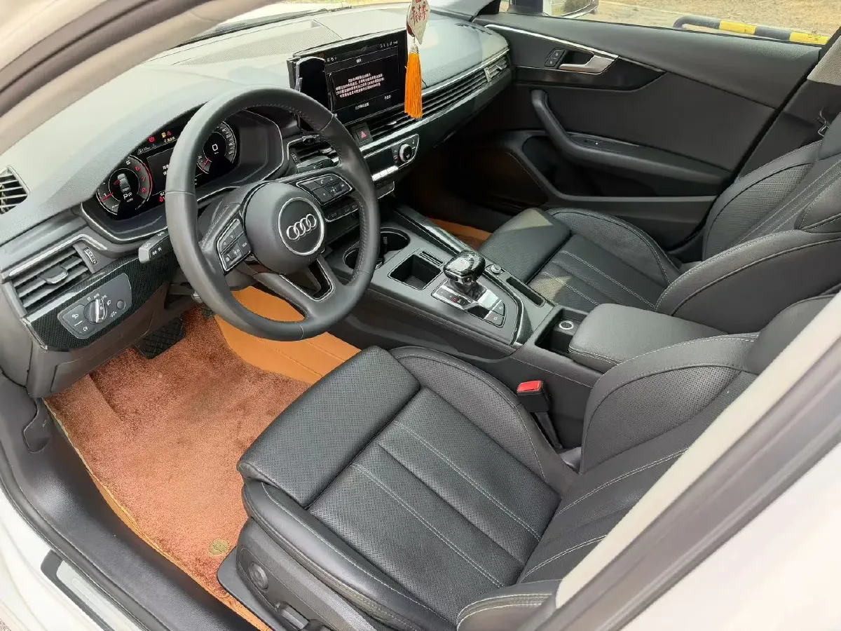 2020 Audi A4L 2.0T 190HP L4 7DCT,autocango,china used car exporter,china ev exporter,chinese used car exporter,chinese used ev exporter