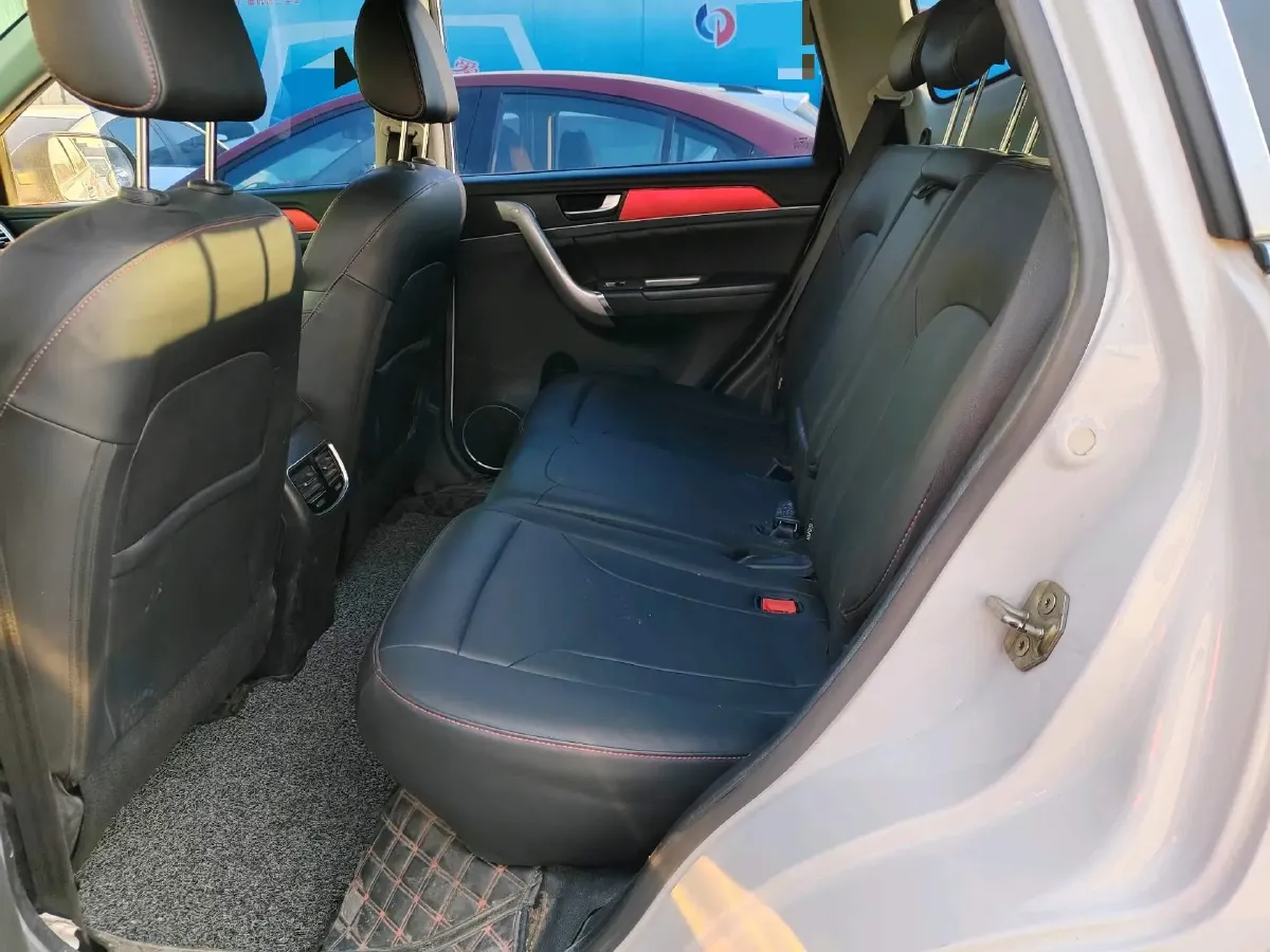 2018 Haval M6 1.5T 150HP L4 7DCT,autocango,china used car exporter,china ev exporter,chinese used car exporter,chinese used ev exporter