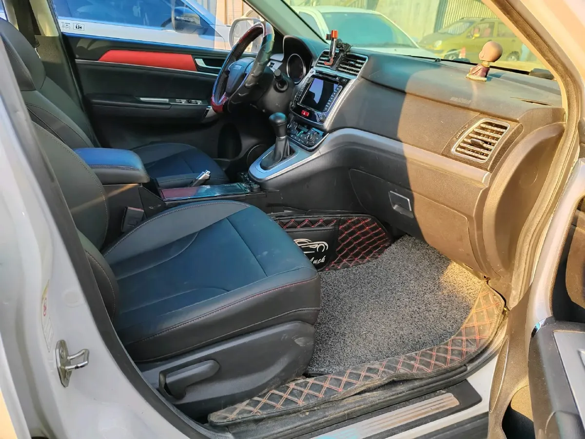 2018 Haval M6 1.5T 150HP L4 7DCT,autocango,china used car exporter,china ev exporter,chinese used car exporter,chinese used ev exporter