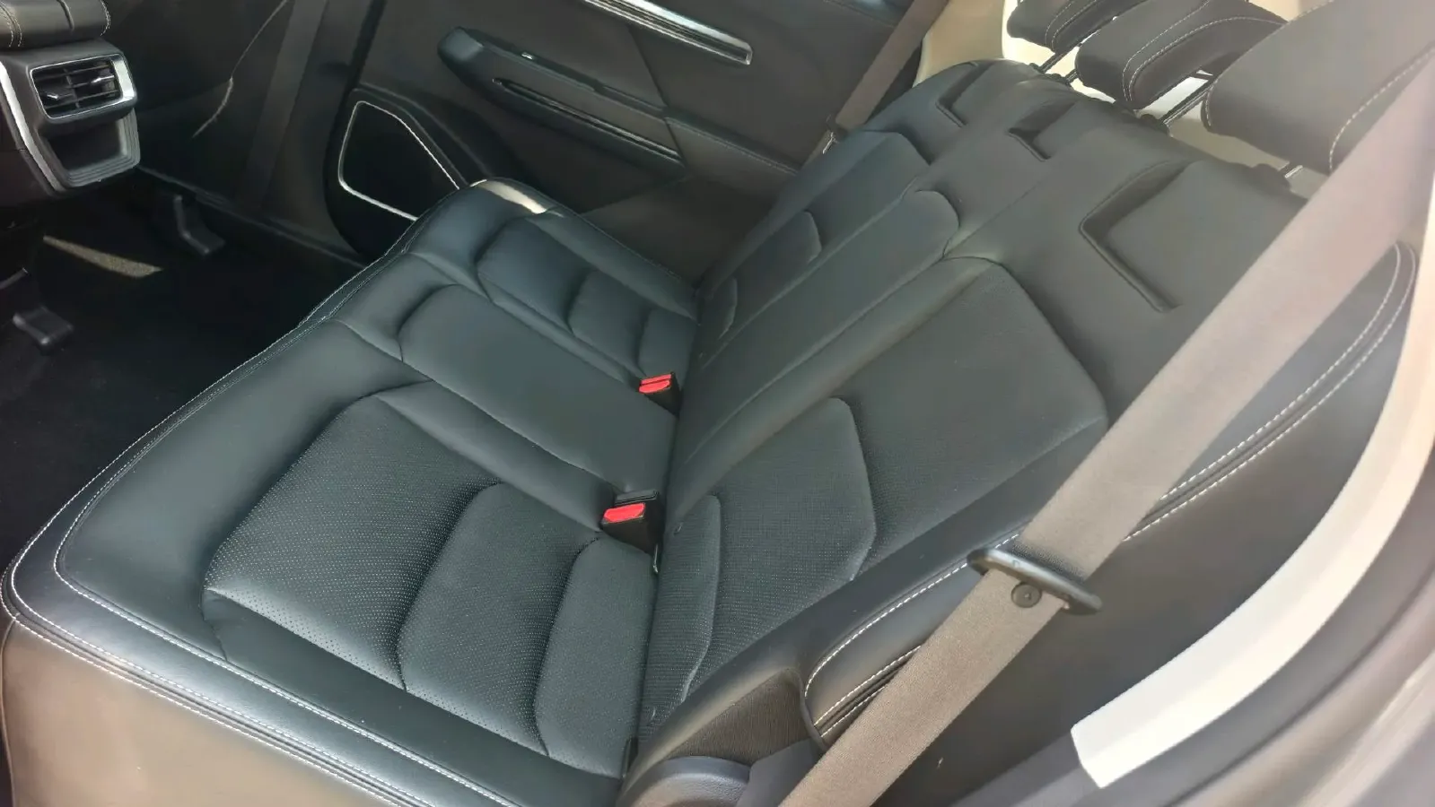 2020 Geely Okavango 1.8T 184HP L4 7DCT,autocango,china used car exporter,china ev exporter,chinese used car exporter,chinese used ev exporter