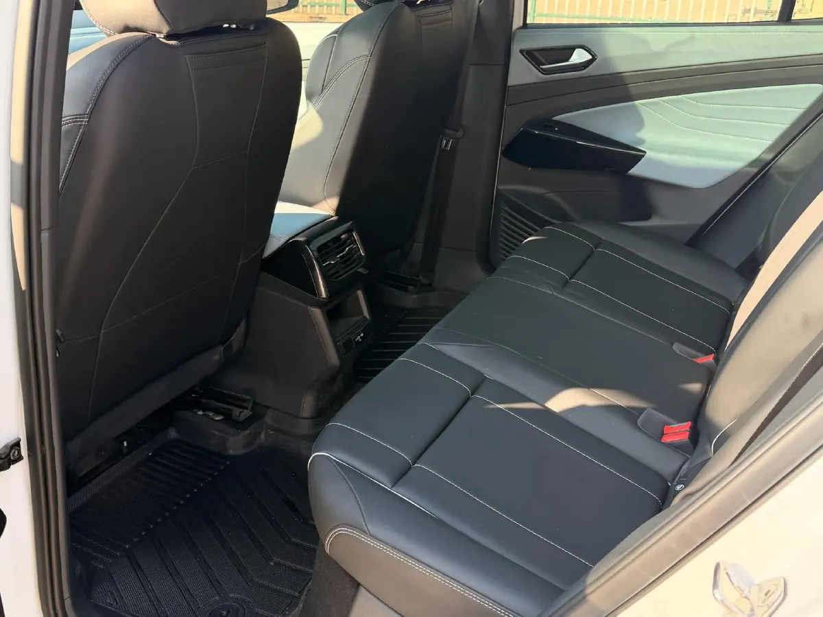 2025 Volkswagen ID.4 X BEV 52.8KWH,autocango,china used car exporter,china ev exporter,chinese used car exporter,chinese used ev exporter