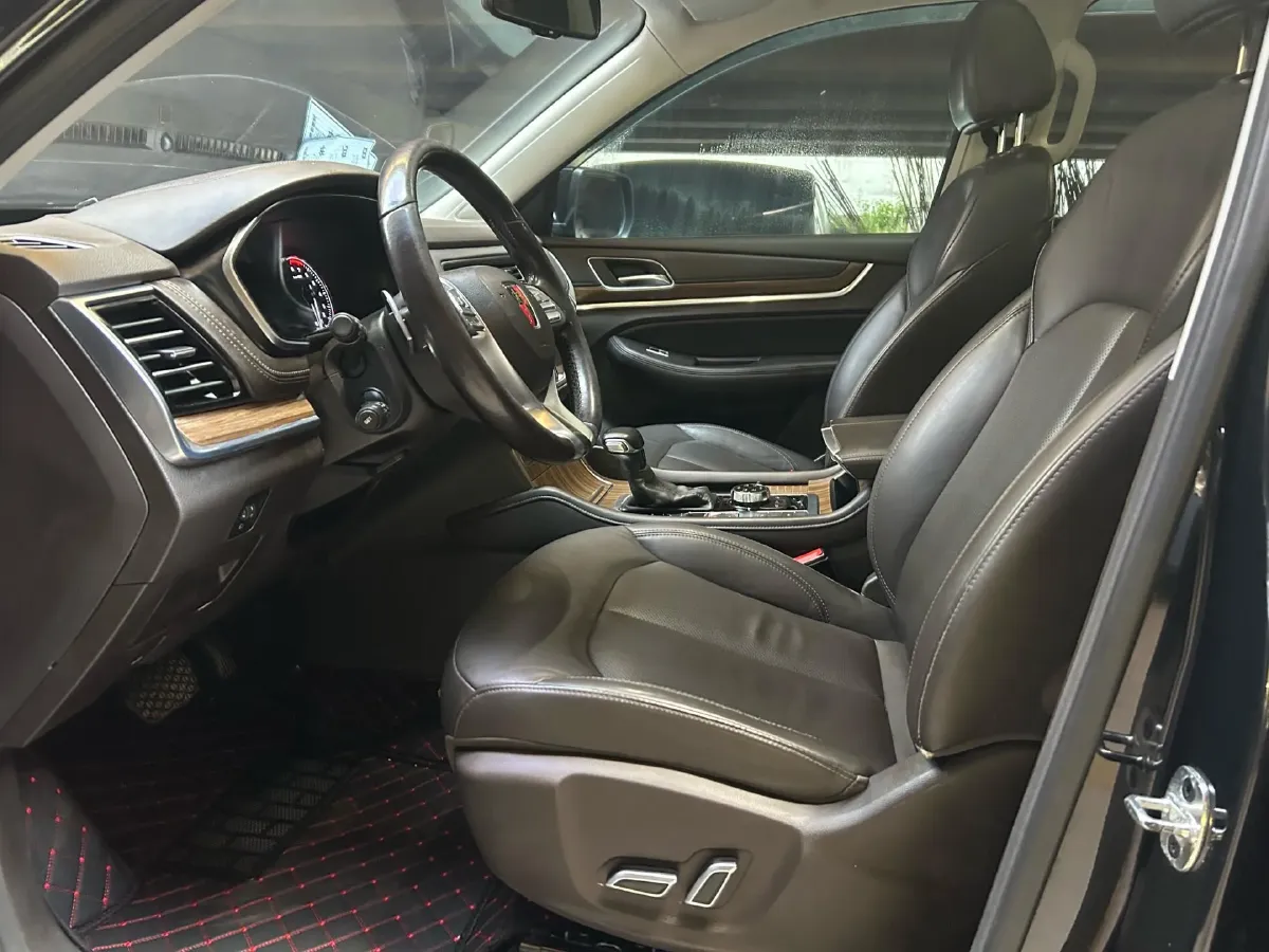 2019 Roewe RX8 2.0T 222HP L4 6AT,autocango,china used car exporter,china ev exporter,chinese used car exporter,chinese used ev exporter