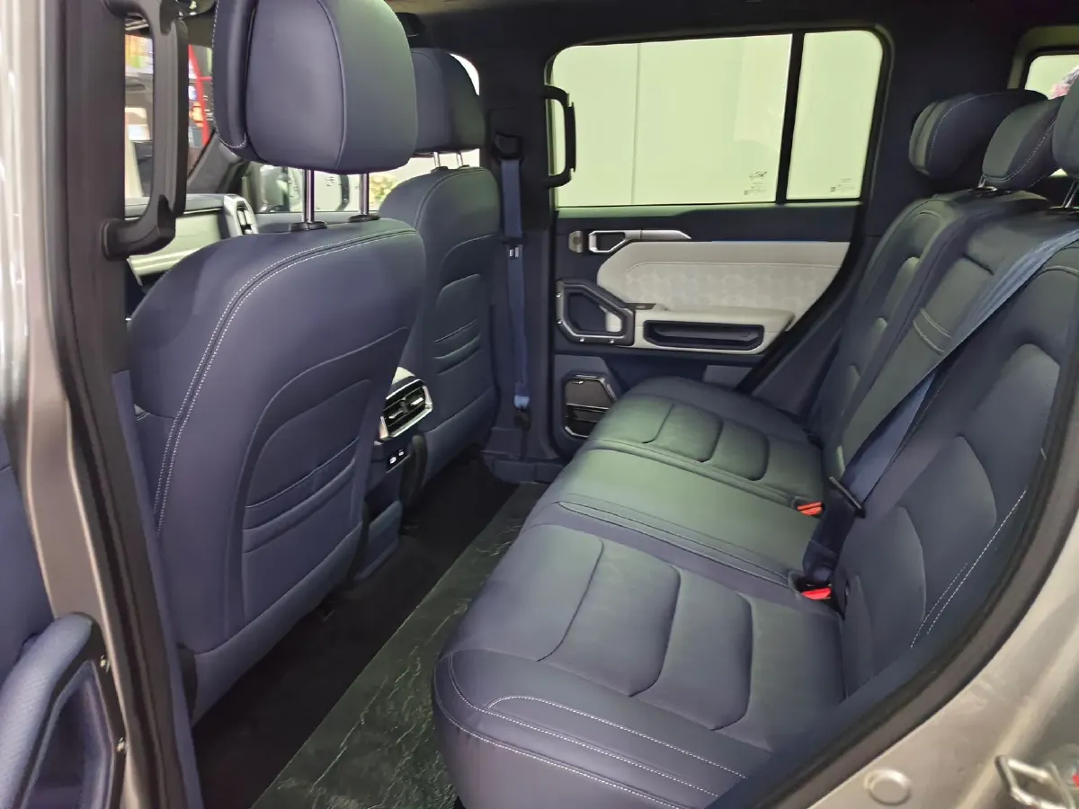 2024 Jetour ShanHai TravellerC-DM 1.5T 156HP L4 3DHT PHEV 43.24KWH,autocango,china used car exporter,china ev exporter,chinese used car exporter,chinese used ev exporter