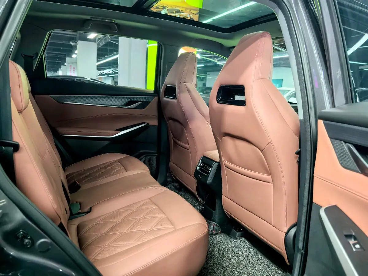 2023 ChangAn CS75 Plus 1.5T 188HP L4 8AT,autocango,china used car exporter,china ev exporter,chinese used car exporter,chinese used ev exporter