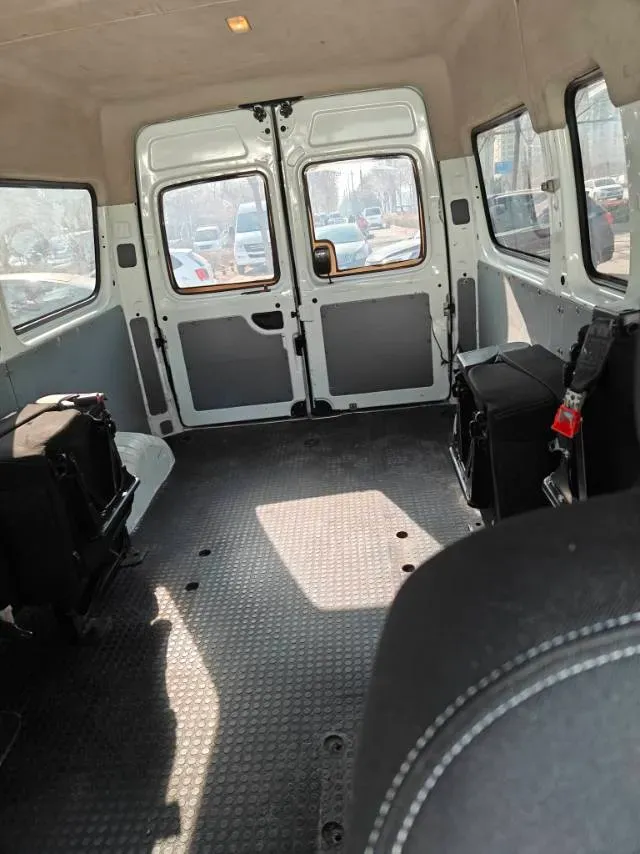 2023 MAXUS XinTu V80 2.0T 127HP L4 6MT,autocango,china used car exporter,china ev exporter,chinese used car exporter,chinese used ev exporter