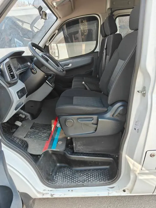 2023 MAXUS XinTu V80 2.0T 127HP L4 6MT,autocango,china used car exporter,china ev exporter,chinese used car exporter,chinese used ev exporter