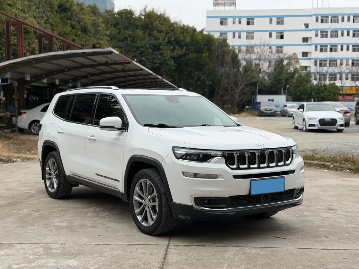 2018 Jeep Grand Commander 2.0T 265HP L4 9AT,autocango,china used car exporter,china ev exporter,chinese used car exporter,chinese used ev exporter